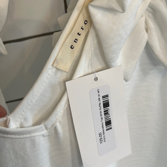 Entro ruffle sleeveless top - Picture 3 of 4